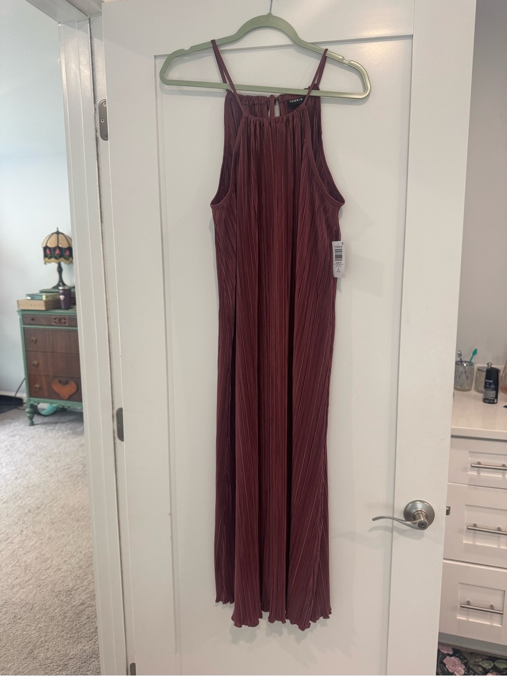 torrid Pleated Halter Midi Dress in Rosewood - Picture 5 of 9